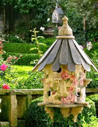 Choose Diy Birdhouses In The Garden Beautiful Birdhouses Garden Birdhouses Birdhouses Bird Feeders