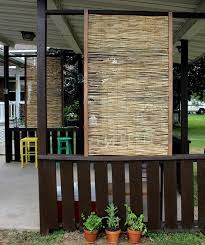 Bamboo garden design with bamboo in the garden and stone photograph by: 24 Spectacular Diy Bamboo Projects Uses In Garden Balcony Garden Web