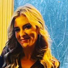 Kelly Lucio (@luciolhs2101)