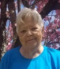 Christi Hamilton's Instagram, Twitter & Facebook