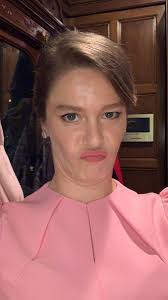 2006 yılında antalya'da düzenlenen güzellik yarışmasında akdeniz kraliçesi seçildi. Burcu Biricik Burcu Biricik Twitter