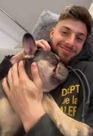 Ricky Pearsall enjoying a little puppy therapy 🐶