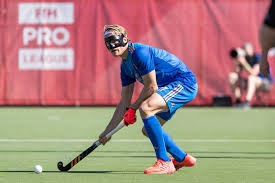 Javascript is required for the selection of a player. Ook Met Bril Is Jip Janssen Een Sterk Wapen Op Het Ek Hockey Trouw