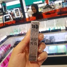 Американские магазины косметики славятся по всему миру. Sephora Cosmetics Shop In Petaling Jaya