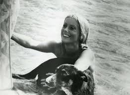Catherine deneuve, belle et bien là. Liza Famousfix Com Post