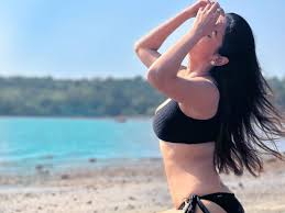 Sonal Chauhan Turns Up the Heat in Black Bikini; Posts Steamy Photo - News18