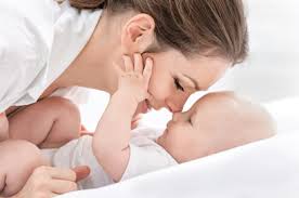 Bei diesen untersuchungen sieht man unter bestimmten voraussetzungen auch das geschlecht des babys. Ab Wann Kann Mein Baby Sehen Rundumskinderzimmer De