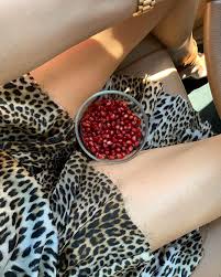 În scandal intervine şi dana budeanu, cea care a făcut mai multe dezvăluiri despre nicuşor dan. Cine Este Dana Budeanu Primul Critic De ModÄ Din Romania