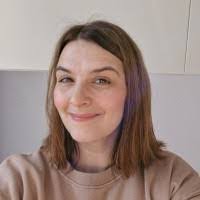 Ann Flint's Instagram, Twitter & Facebook