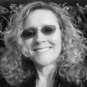 STUDIO 8 BY EC ARTISTRY