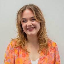 Kyra Wells's Instagram, Twitter & Facebook