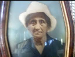 They call her the “world's most stunning grandmother” at 69 — but just wait  until she turns around. 😮 (check in the first comment👇)