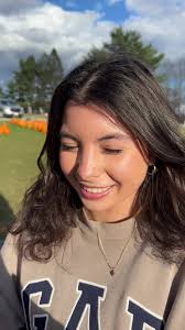 At the apple orchard🍎#appleorchard #donut #appleciderdonut #applecider  #familytrip #goodtime #fyp #trend #viral