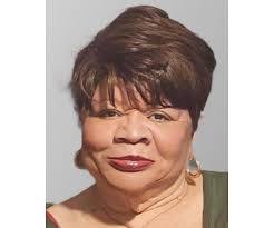 Danielle Sewell's Instagram, Twitter & Facebook