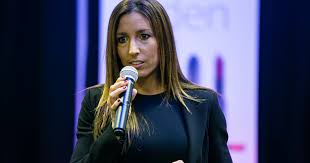 Rubint réka‏ @rubintreka 26 сент. Index Belfold Rubint Reka Karjai Kozott Halt Meg Az Edesanyja