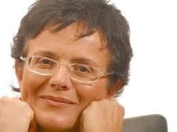 La senatrice elena cattaneo ridicolizza l'agricoltura biodinamica: E Bergamasco Il Papa Della Senatrice A Vita Elena Cattaneo Bergamonews