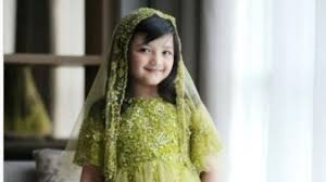 Contoh teks naskah pranata cara / mc acara lamaran dalam bahasa jawa. Gemas Banget Ini Gaya Arsy Hermansyah Di Acara Jelang Pernikahan Aurel