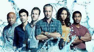 Die gouverneurin von hawaii beauftragt steve mcgarrett, einen angesehenen marineoffizier, mit der bildung einer spezialeinheit, um für recht und ordnung zu sorgen. Hawaii Five 0 Us Serie Bei Serienjunkies De