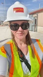 Glenda Jeter's Instagram, Twitter & Facebook