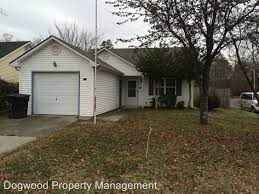 111 oakwood ln was last sold on mar 2, 2021 for $140,000. 201 Oakwood Ln Elizabeth City Nc 27909 House For Rent In Elizabeth City Nc Apartments Com