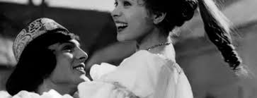 Jednoznačně nejznámější i nejoblíbenější jsou tři oříšky pro popelku. Fler Blog Pink Panter Tri Orisky Pro Popelku