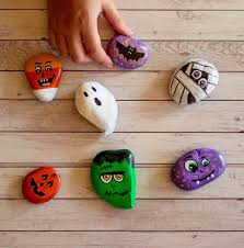 See more ideas about painted rocks, rock painting designs, rock crafts. 7 Halloween Rock Painting Ideas Easy Halloween Crafts For Kids