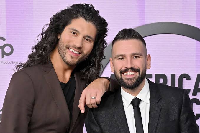 Dan + Shay Celebrate 10 Years Together with Nostalgic Post