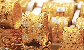 Live gold price today in india and 1 gram gold rate today by moneycontrol.com. Per Tola Gold Price Plunges By Rs3 400 Newspaper Dawn Com