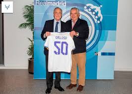 José Luis Galloso recibió un homenaje del Real Madrid, y la 'Medalla de  Oro' de El Puerto