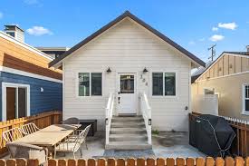 Weichert has you covered with newport beach homes for sale & more! Charming Coastal Beach Cottage Fully Renovated Cottages For Rent In Newport Beach California United States