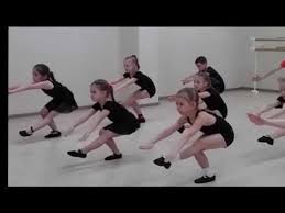 Ekzamen Po Sovremennomu Tancu 1 Kurs Khk Kiyanochka Horeograficheskij Kolledzh Youtube Dzhazovyj Tanec Fitnes Tancy Tancy