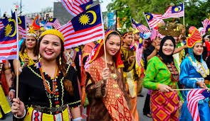 Etnik dapat dikelaskan melalui kebanyakan masyarakat cina di malaysia berasal dari sebelah selatan cina. Masyarakat Semenanjung Wajar Contohi Nilai Perpaduan Di Sabah Dan Sarawak