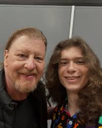 A huge honour to meet the lead singer of Toto, Joseph Williams last night!!  🌍🎤 Did you know he is the son of the legendary composer (and one of my  heroes), John