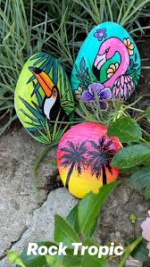 Learn how to paint animals on rocks with these step by step video tutorials. Rock Tropic Rock Tropic Painted Rocks Rock Painting Designs Stone Painting