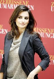 For most upgrades and recent information about (8 penelope cruz haircut) pics, please kindly follow us on tweets, path, instagram and google plus, or you mark this page on bookmark section, we attempt to provide you with up grade periodically with all new and fresh shots, love your surfing, and find the right for you. Penelope Cruz Long Side Part Penelope Cruz Long Side Part Lookbook Stylebistro