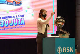 Currently, bsn is offering more than 3,000 prizes a month to ssp certificate holders through the monthly premium ssp draw. Remaja Bawa Pulang Simpanan Tunai Bsn Ssp Bernilai Rm1 Juta Astro Awani