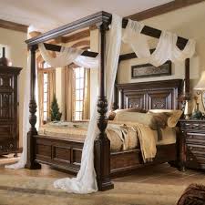 Homedecorinteriordesigns Com Luxury Bedroom Furniture Canopy Bedroom Luxurious Bedrooms