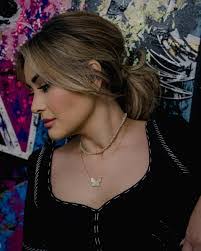 Indira Rivas's Instagram, Twitter & Facebook