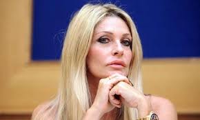 Paola ferrari torna in tv: Paola Ferrari Il Sogno Di Un Terzo Figlio E La Maternita Surrogata Tiscali Spettacoli