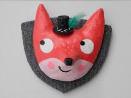 Pappmache Tierkopf Fuchs Mit Zylinder Dein Lieblingstier Aus Altpapier Dieser Rote Pappmache Fuchs Mit Glitzerndem Zyl Pappmache Altes Papier Schlaue Kinder