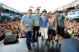 So nice meeting you, @donniewahlberg! New Kids On The Block Cruise Donnie Wahlberg Danny Wood And Joey Mcintyre Talk Crazy Fans And More Glamour