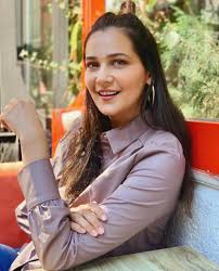 Gülsim ali i̇lhan, 1993 yılında bulgaristan'da doğmuştur. Gulsim Ali Turkish Women Beautiful Turkish Beauty Beautiful Actresses