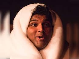 Tmz reports that pinette was suffering from liver and heart disease. Indian Comedian Dies On Stage In Dubai Uae Gulf News