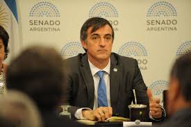 Esteban bullrich propone rebajar un 20 % el salario de empleados públicos. 96piffsmvffdxm