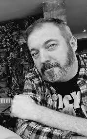 So I've found my doppelganger, this is my fiancé who has been mistaken for  various people