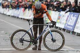 Mathieu van der poel is the king again. Ever The Showman Mathieu Van Der Poel Took A Bow At The Finish C B Hazen Ever The Showman Mathieu Van Der Poel Took A Bow At The Finish C B
