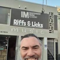 More details about the auction. Jules (admin)