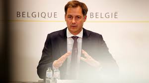 555 personnes hospitalisées ce vendredi, contre 1.753 il y a un mois. Plan Ete Les Premiers Assouplissements Debuteront Le 9 Juin Tv Lux