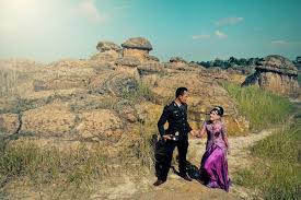 Letaknya berbatasan langsung dengan kota surabaya, selat madura, dan kabupaten sidoarjo. Bukit Jamur Gresik Wisata Alam Di Tengah Bukit Yang Unik Tempat Me