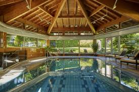 Schwimmbad H Hotel Alpina Garmisch Partenkirchen Hotel Garmisch Partenkirchen Moderne Zimmer Fruhstucks Buffet